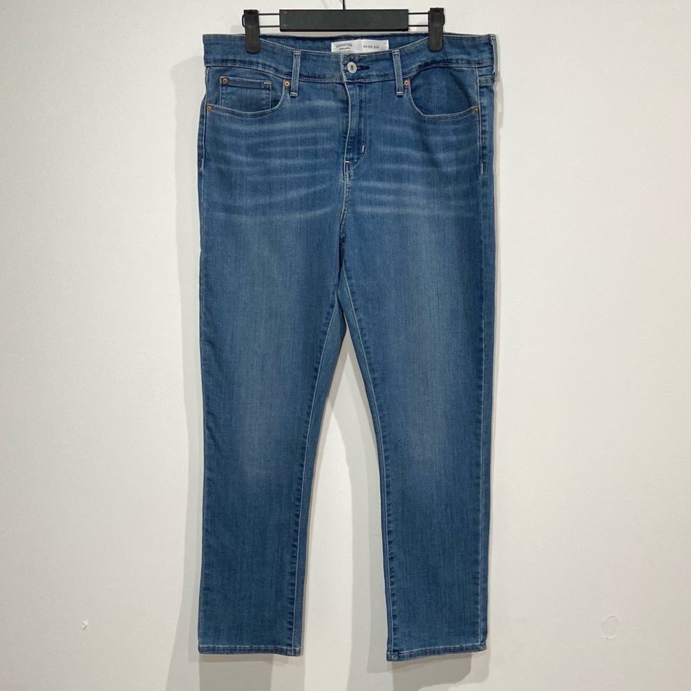 Levi's Women's Medium Wash Med Rise Slim Jeans Size 14S - Picture 8 of 13
